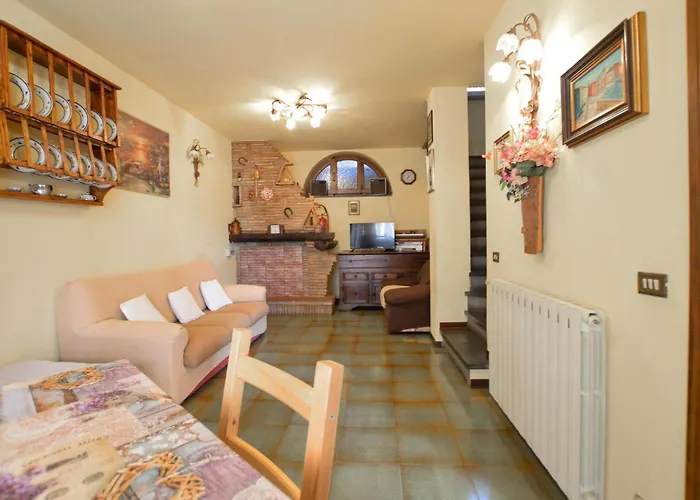 Ferienhaus 3 Bedroom Cozy In Camaiore